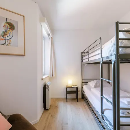 아파트 Huswell - Bright Retreat With Balcony 코크시데