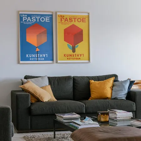 Huswell - Bright Retreat With Balcony